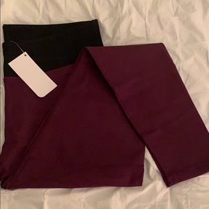 Fabletics Salar legging Plum & Black